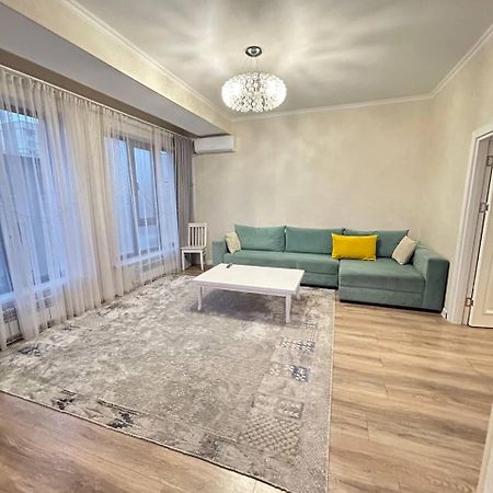 Ecohouse Apartment Bishkek Ngoại thất bức ảnh