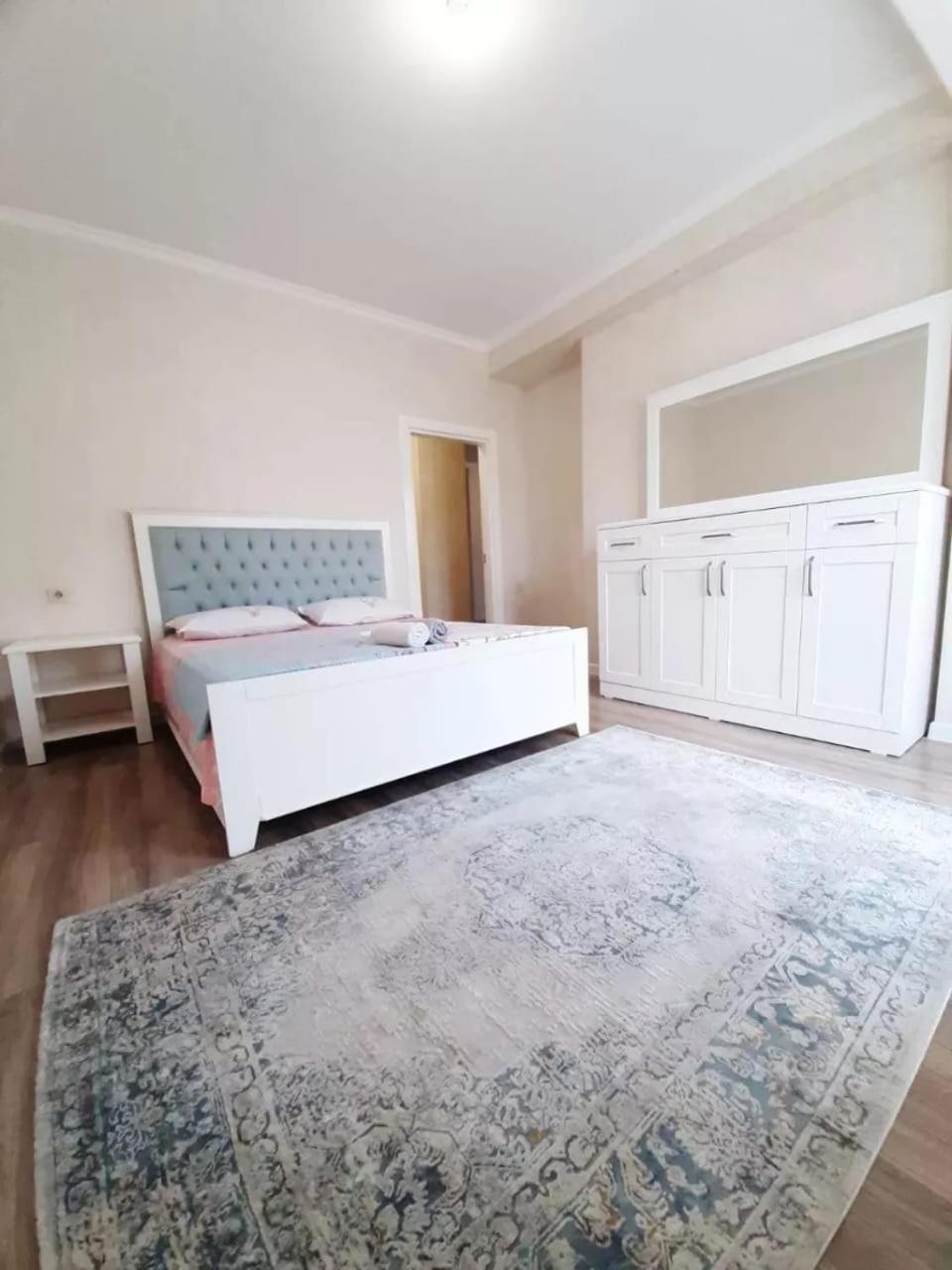 Ecohouse Apartment Bishkek Ngoại thất bức ảnh
