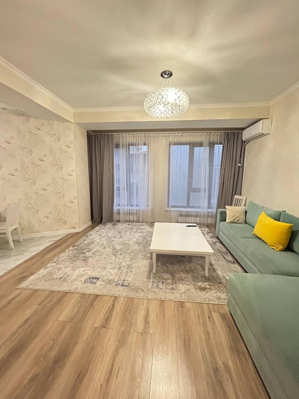 Ecohouse Apartment Bishkek Ngoại thất bức ảnh