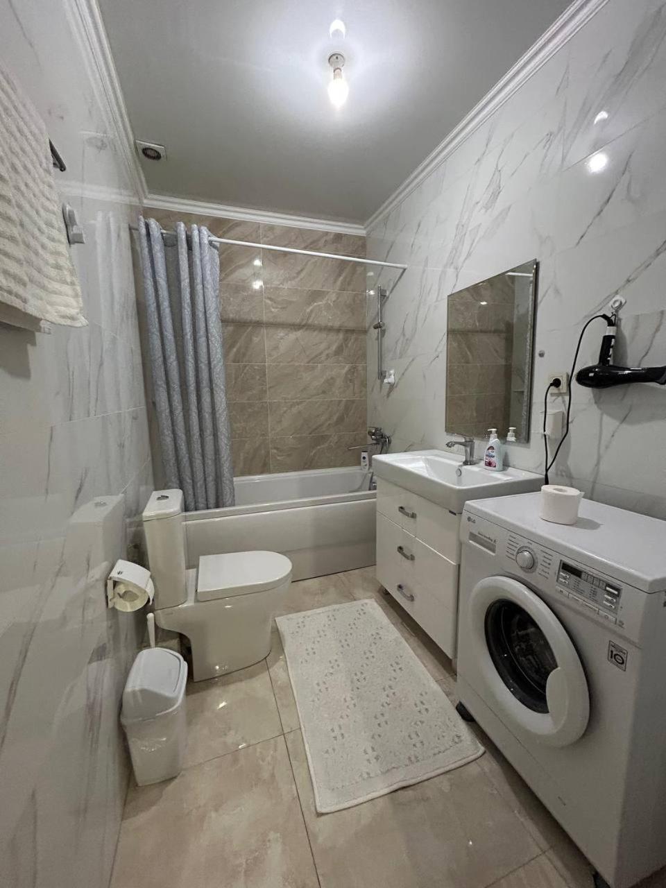 Ecohouse Apartment Bishkek Ngoại thất bức ảnh