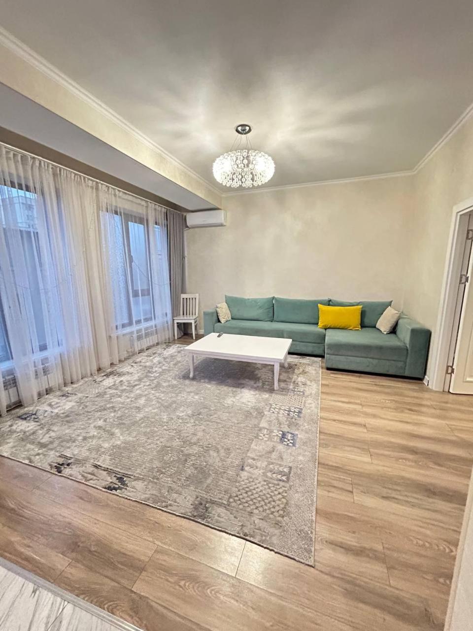 Ecohouse Apartment Bishkek Ngoại thất bức ảnh
